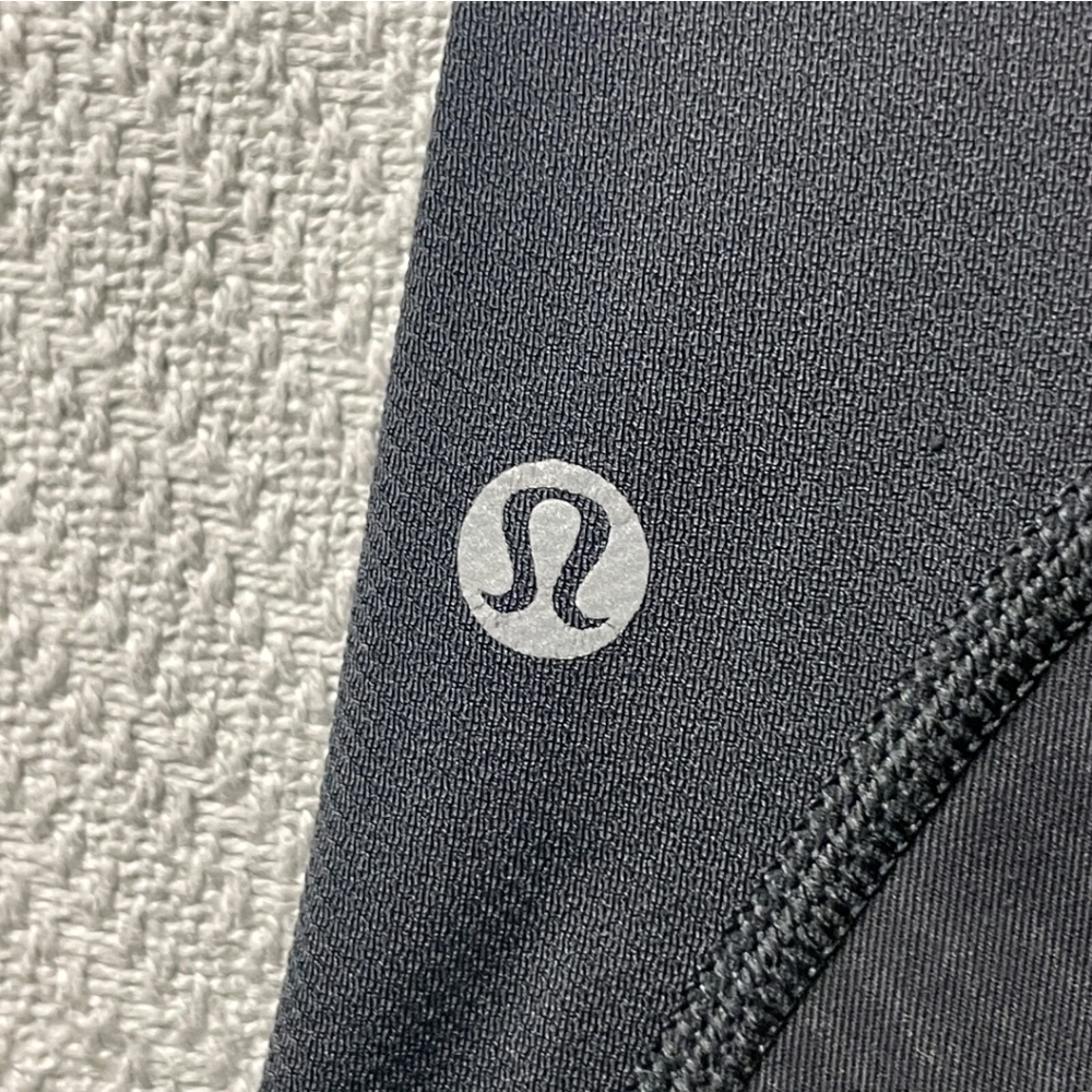 Lululemon Inspire Crop Black 6 Leggings Pattern Yoga Athleisure - Picture 2 of 10